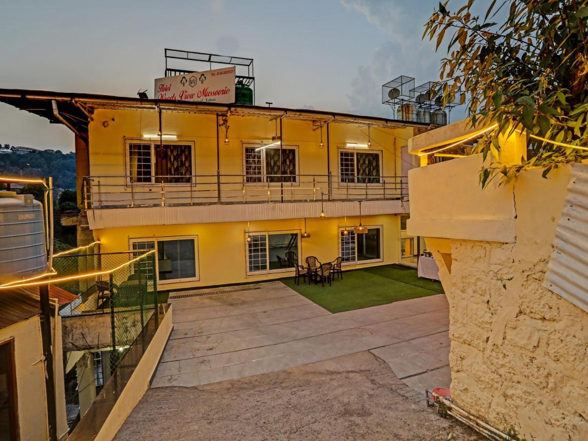 Hotel Woods View Мусори Екстериор снимка