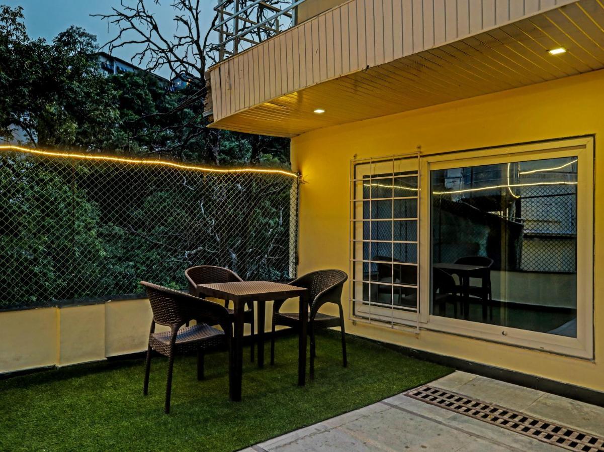 Hotel Woods View Мусори Екстериор снимка